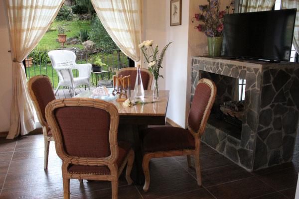 Hotel Villa Cassis Тапалпа Екстериор снимка