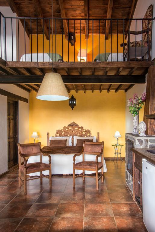 Hotel Villa Cassis Тапалпа Екстериор снимка