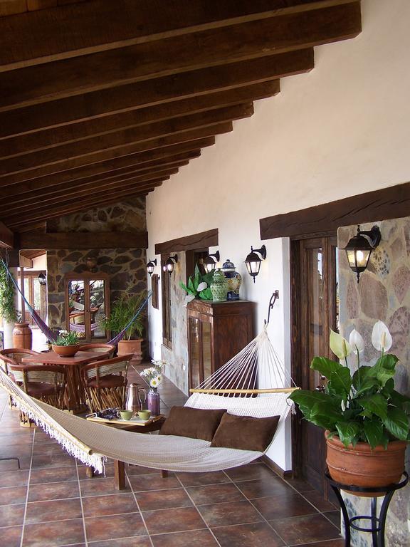 Hotel Villa Cassis Тапалпа Стая снимка