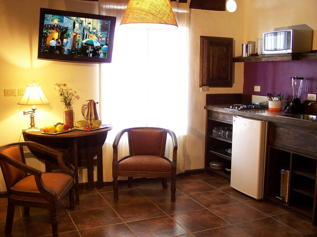 Hotel Villa Cassis Тапалпа Стая снимка
