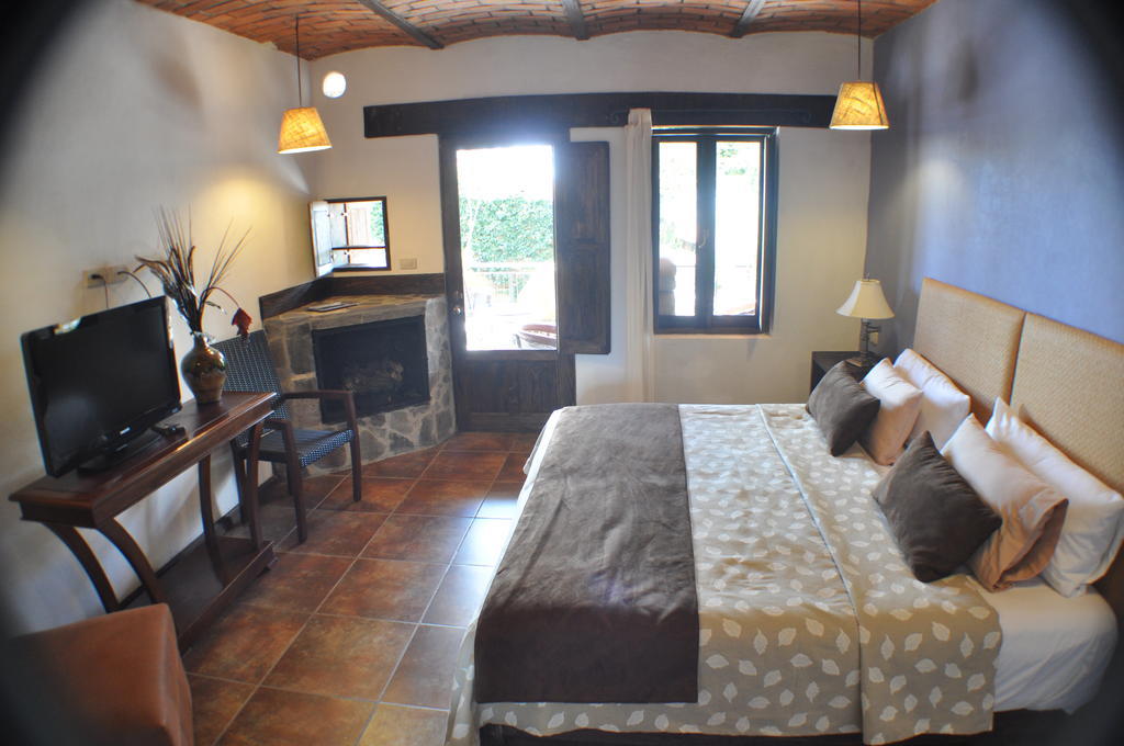 Hotel Villa Cassis Тапалпа Стая снимка